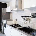 Goldensuitesitaly I 1 & Garage Privato Apartment
